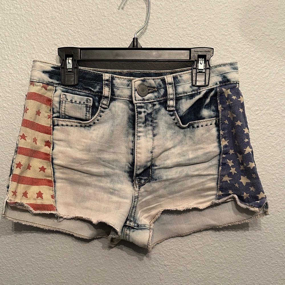 Acid washed shorts